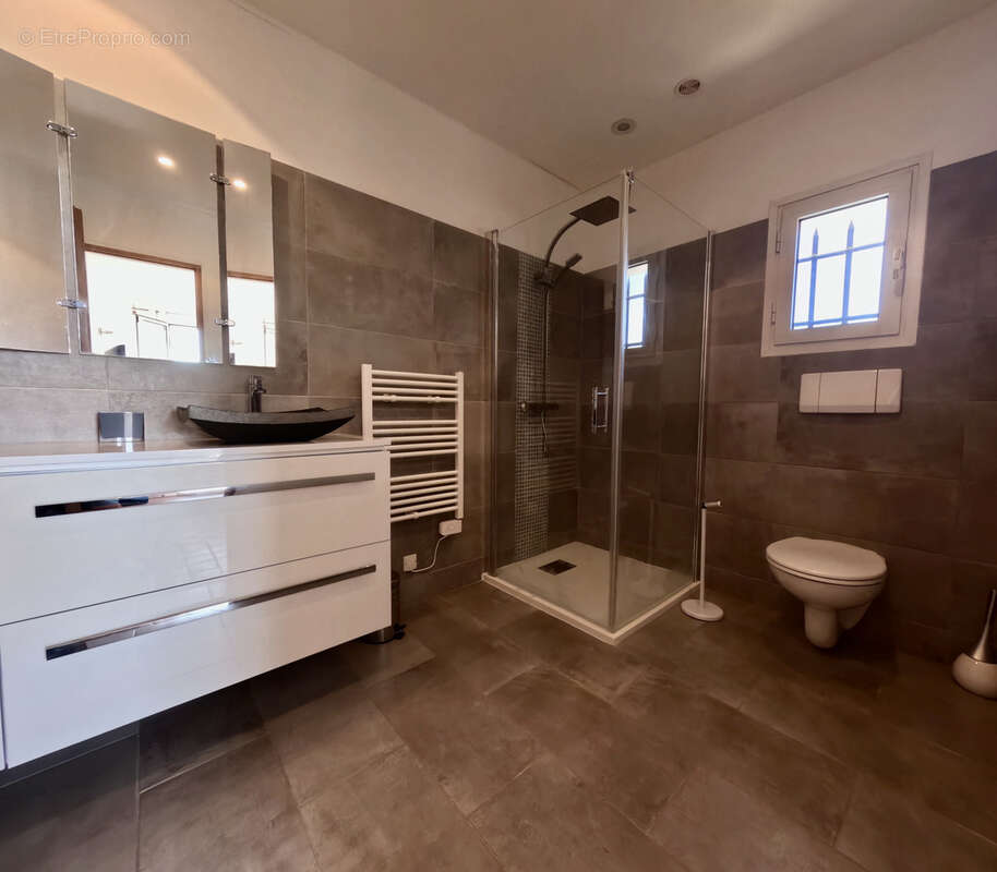 Maison à SOLLIES-VILLE