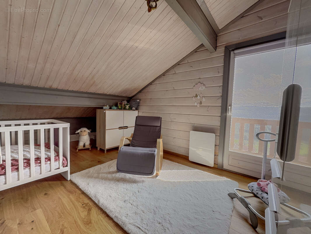 Maison à CHARMAUVILLERS