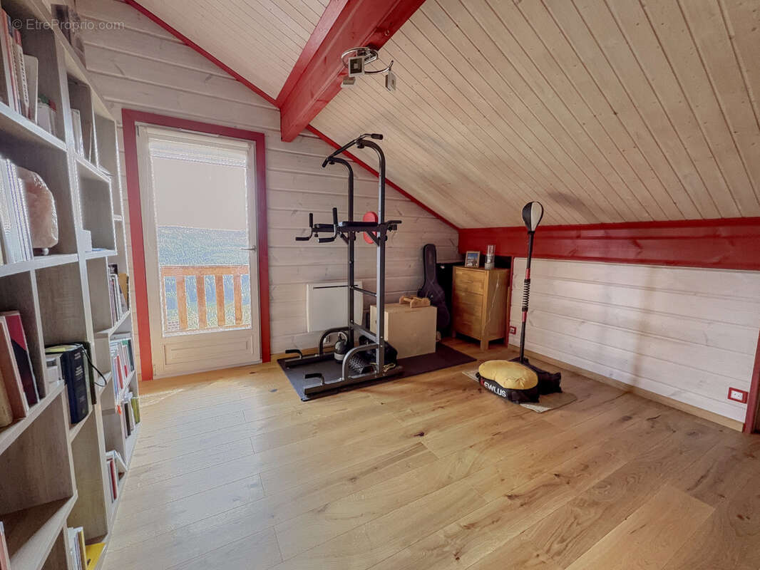 Maison à CHARMAUVILLERS