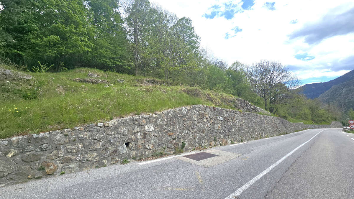 Terrain à SAINT-MARTIN-VESUBIE