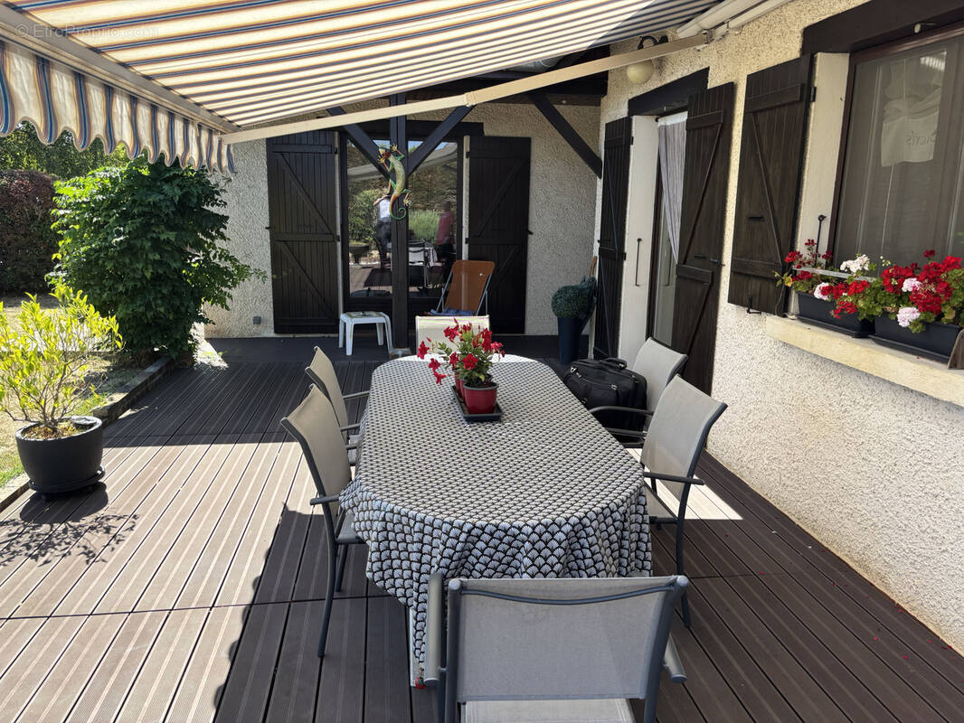 Maison à LA CHARMEE