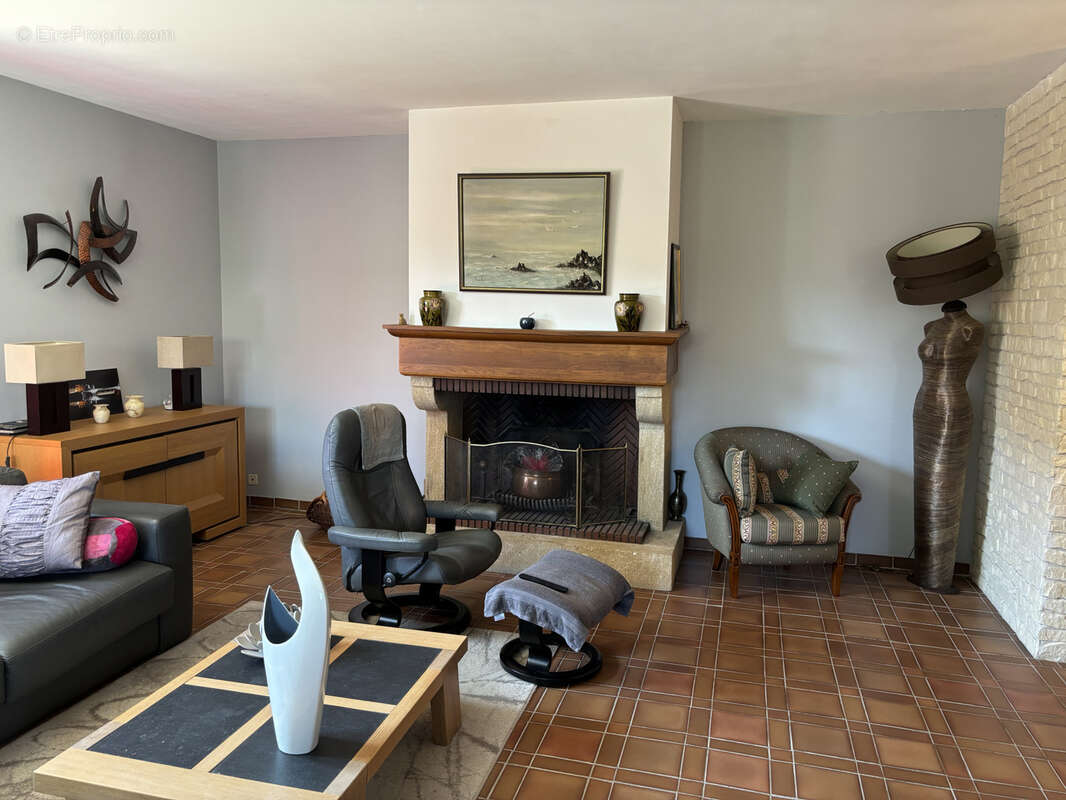 Maison à LA CHARMEE