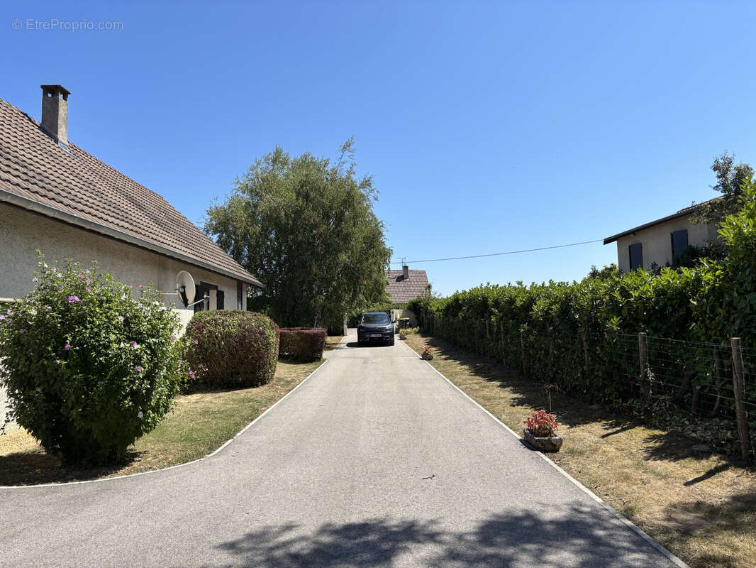 Maison à LA CHARMEE