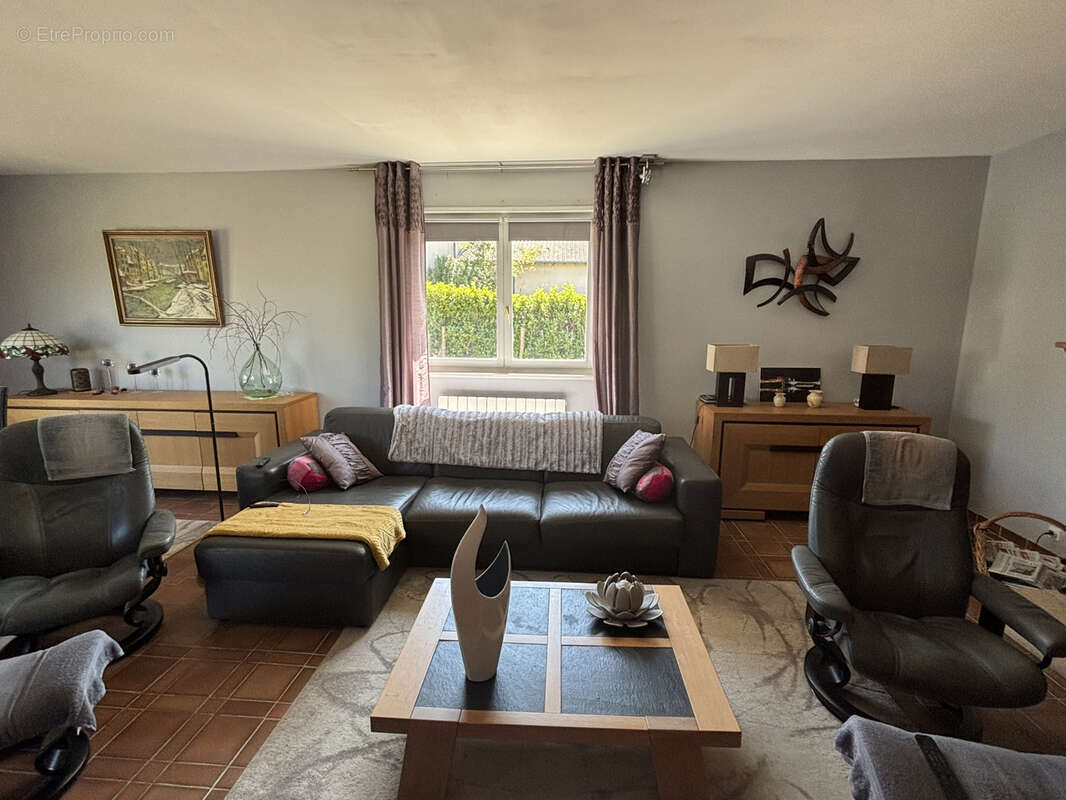 Maison à LA CHARMEE