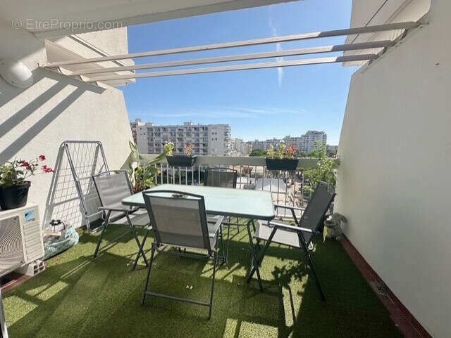 Appartement à MAUGUIO