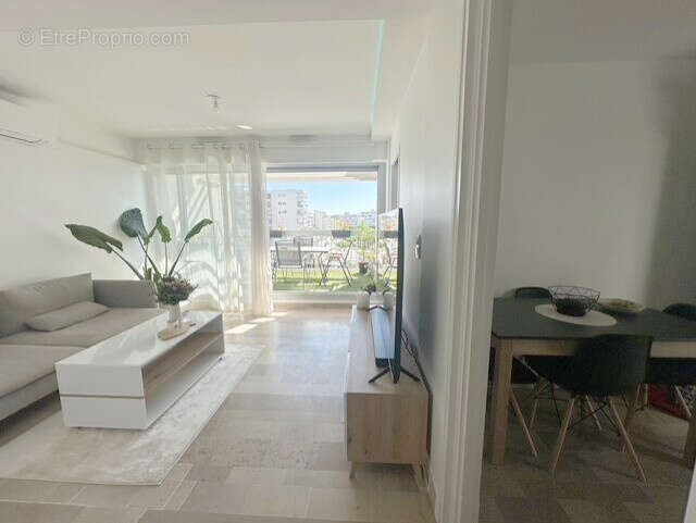 Appartement à MAUGUIO