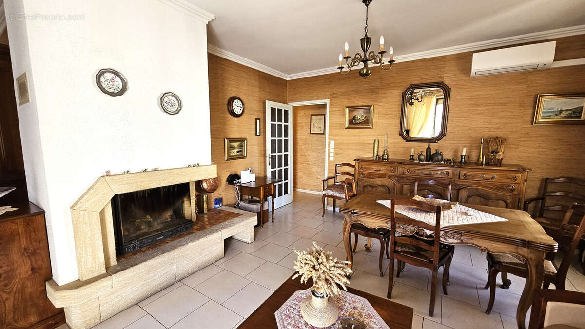 Maison à SAINT-GILLES