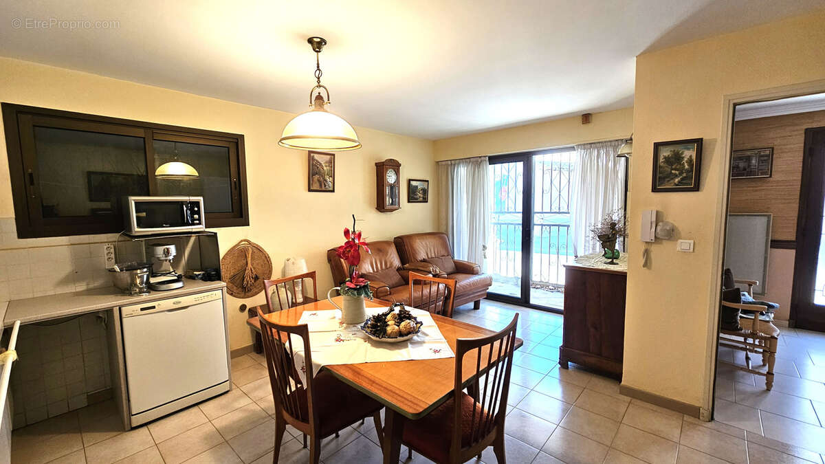 Maison à SAINT-GILLES