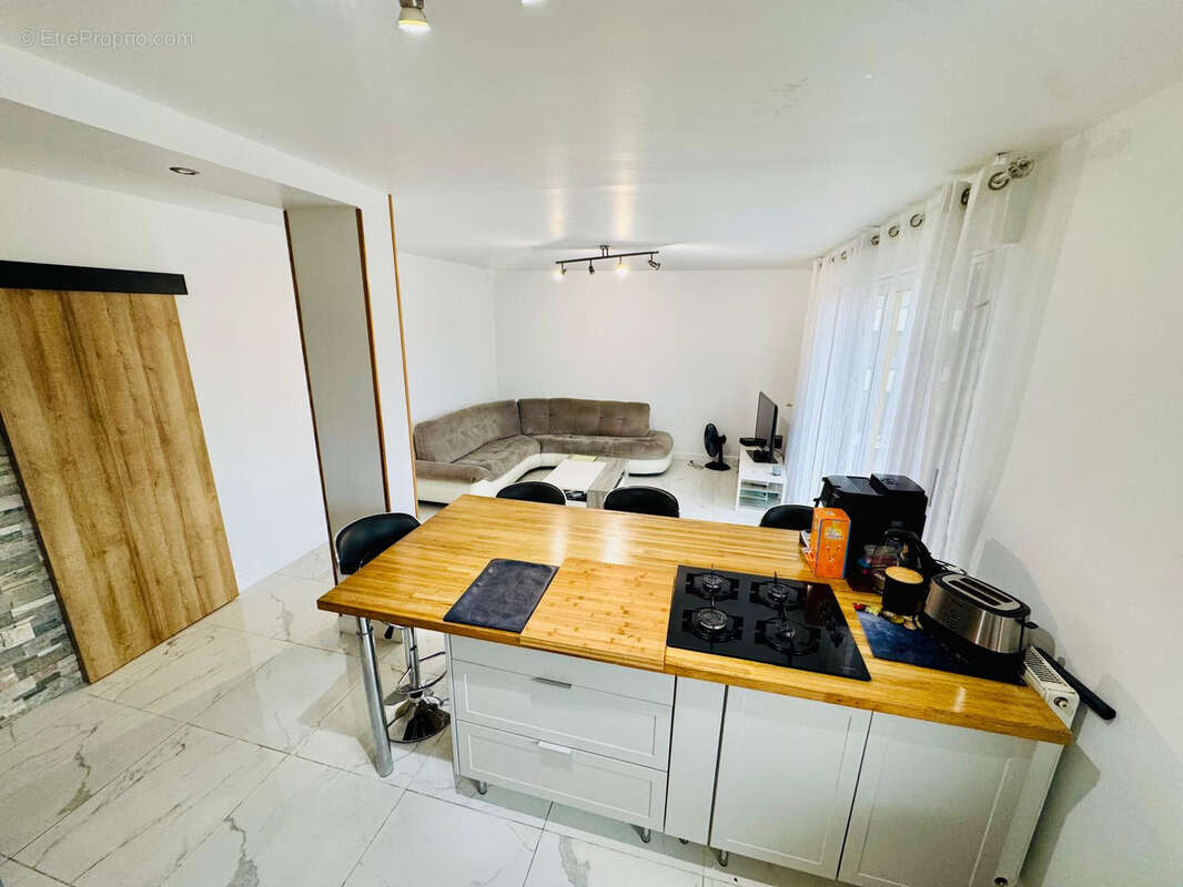 Appartement à MEYTHET