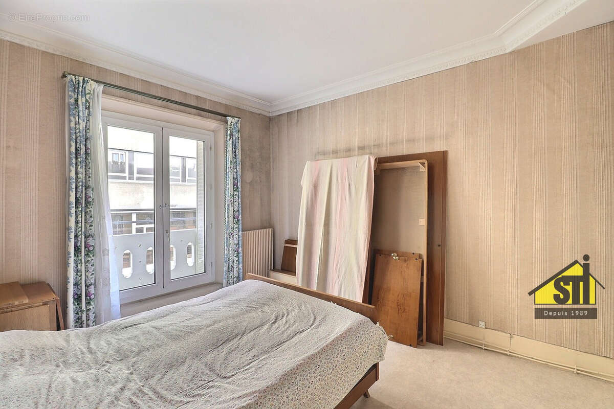 Appartement à PARIS-14E