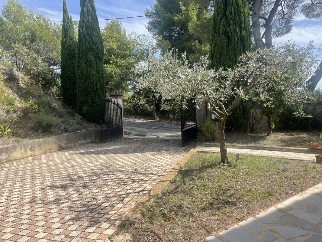 Maison à VAISON-LA-ROMAINE