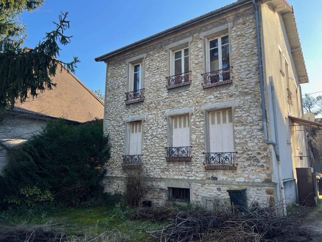 Maison à CHAMPIGNY-SUR-MARNE