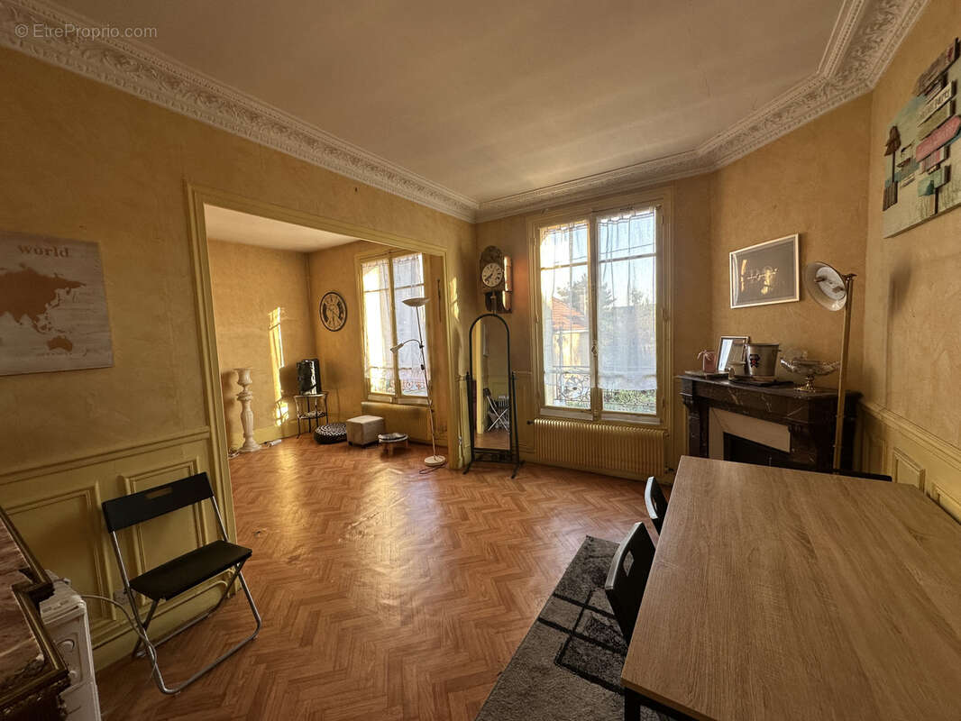 Maison à CHAMPIGNY-SUR-MARNE