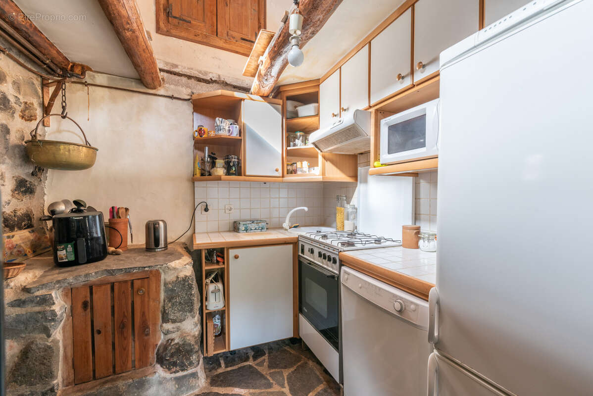 Maison à SIAUGUES-SAINTE-MARIE