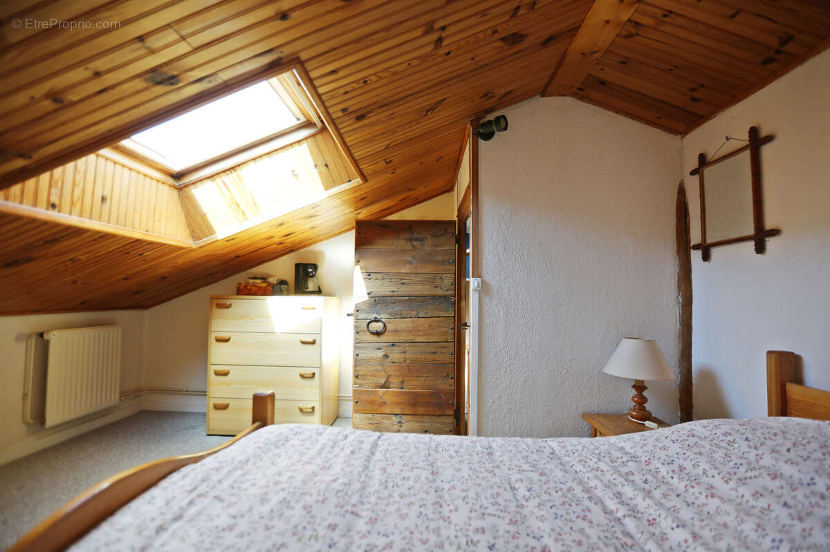 Maison à SIAUGUES-SAINTE-MARIE