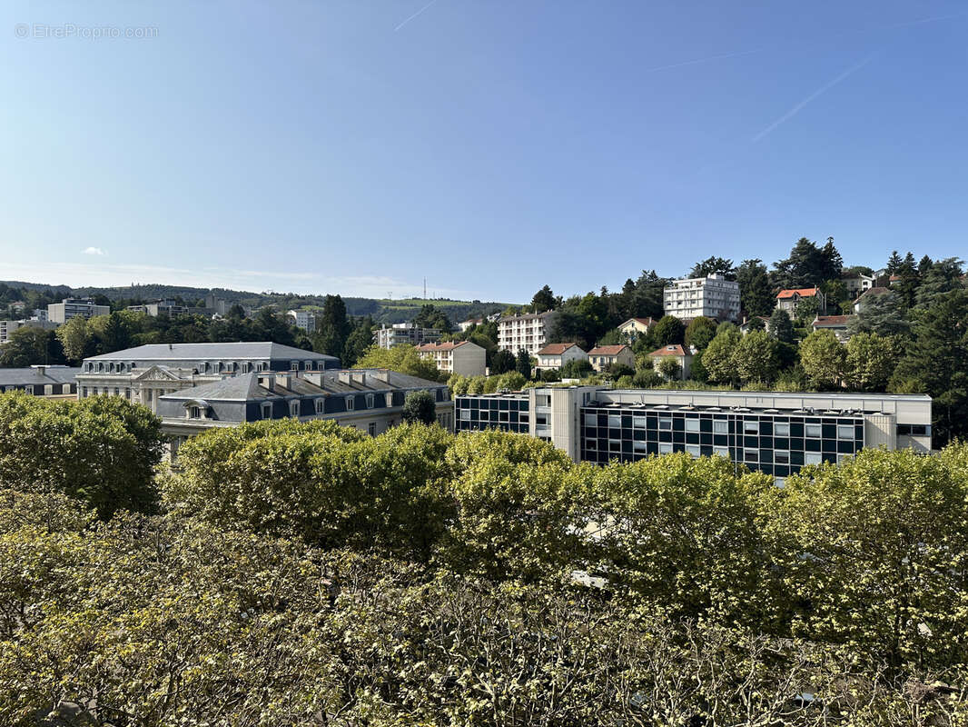 Appartement à SAINT-ETIENNE