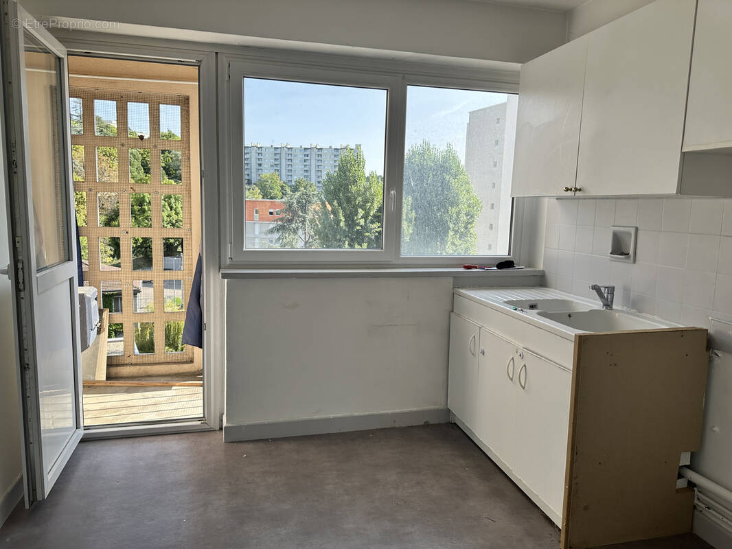 Appartement à SAINT-ETIENNE