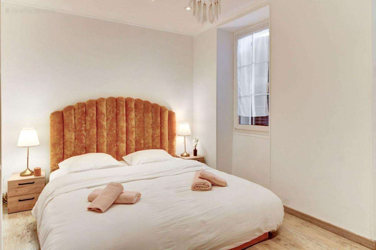 Maison à SAINT-LAURENT-DU-VAR