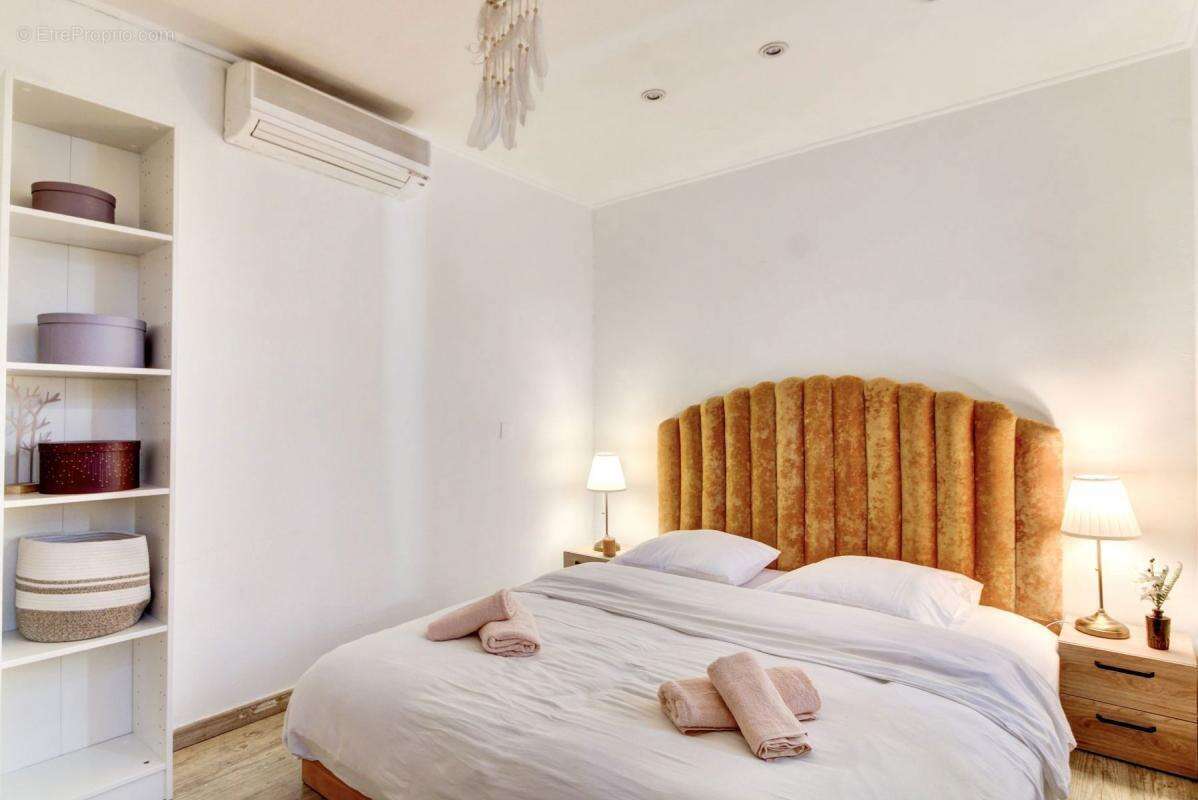 Maison à SAINT-LAURENT-DU-VAR