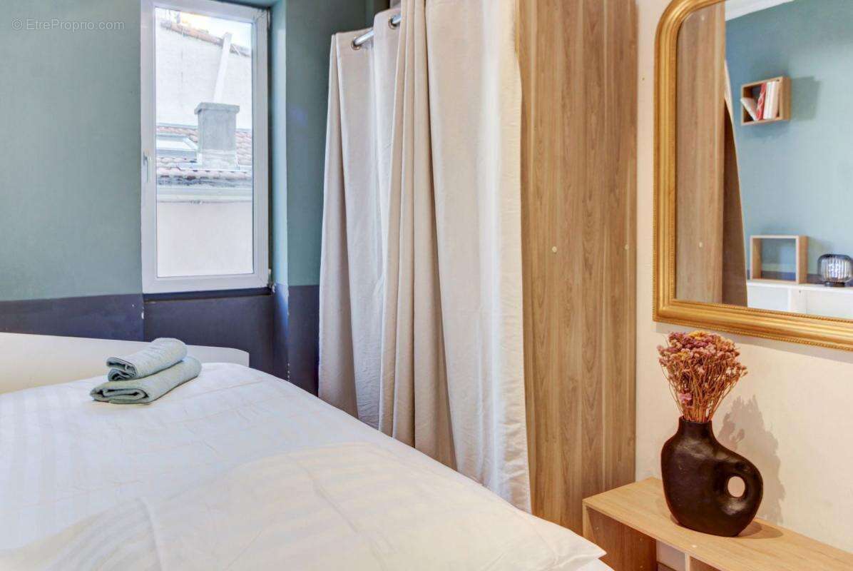 Maison à SAINT-LAURENT-DU-VAR