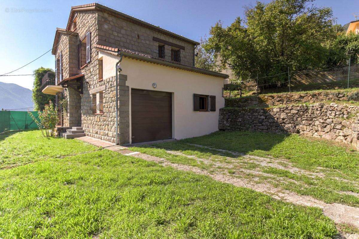 Maison à ROQUEBILLIERE