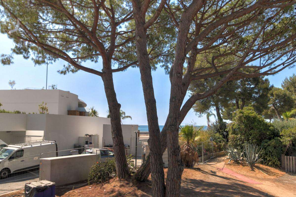 Appartement à VILLENEUVE-LOUBET