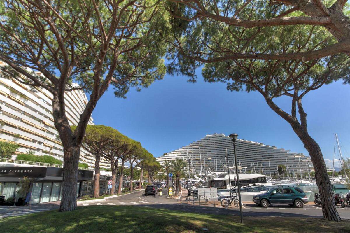 Appartement à VILLENEUVE-LOUBET