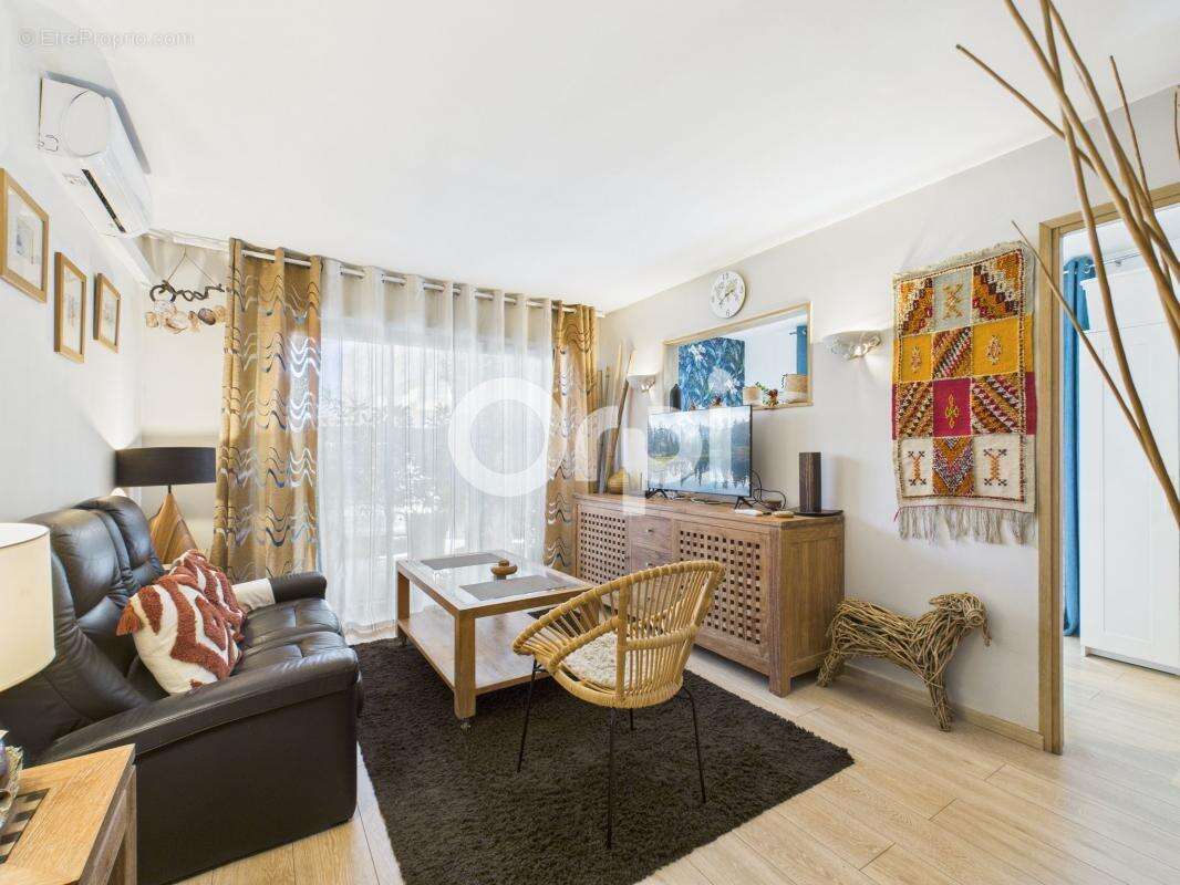 Maison à MANDELIEU-LA-NAPOULE