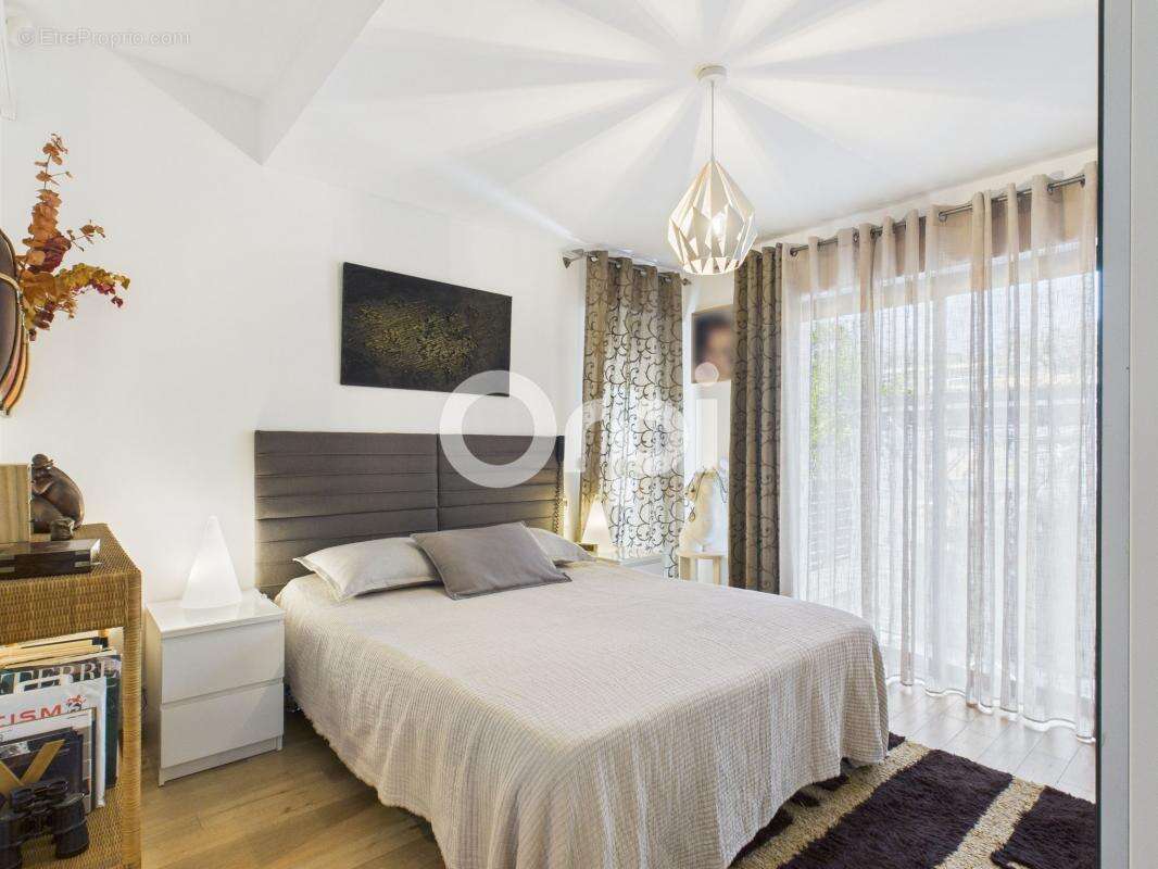 Maison à MANDELIEU-LA-NAPOULE