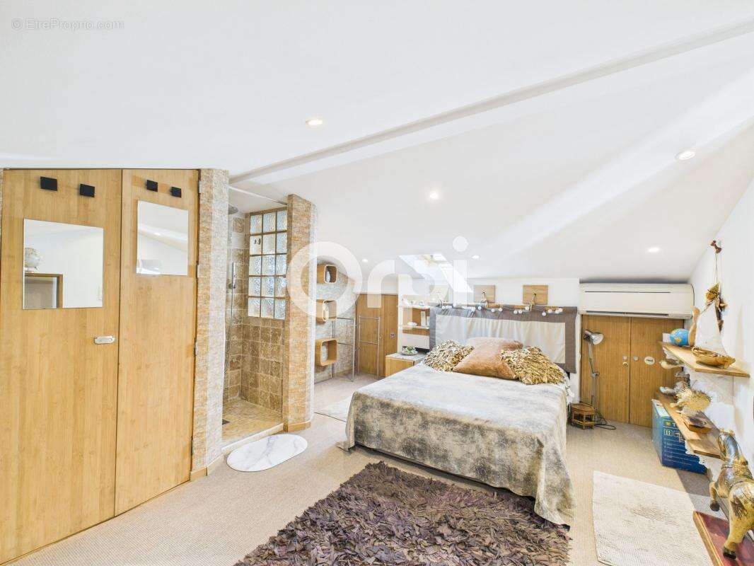 Maison à MANDELIEU-LA-NAPOULE