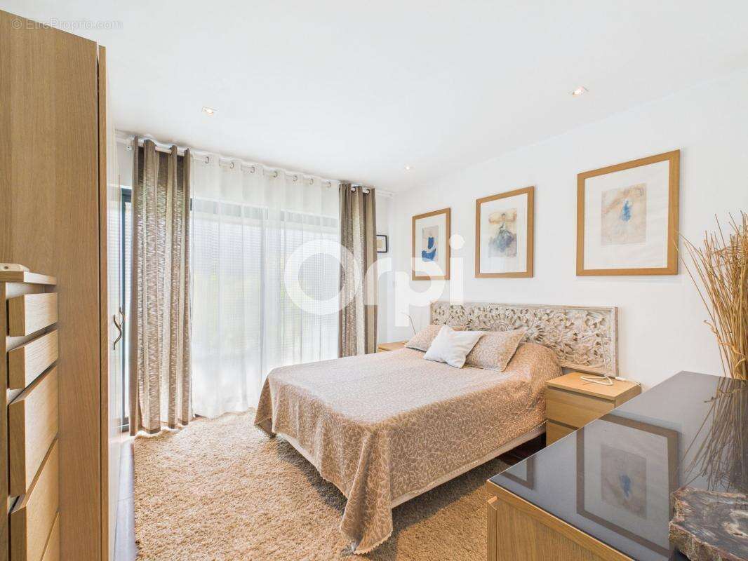 Maison à MANDELIEU-LA-NAPOULE