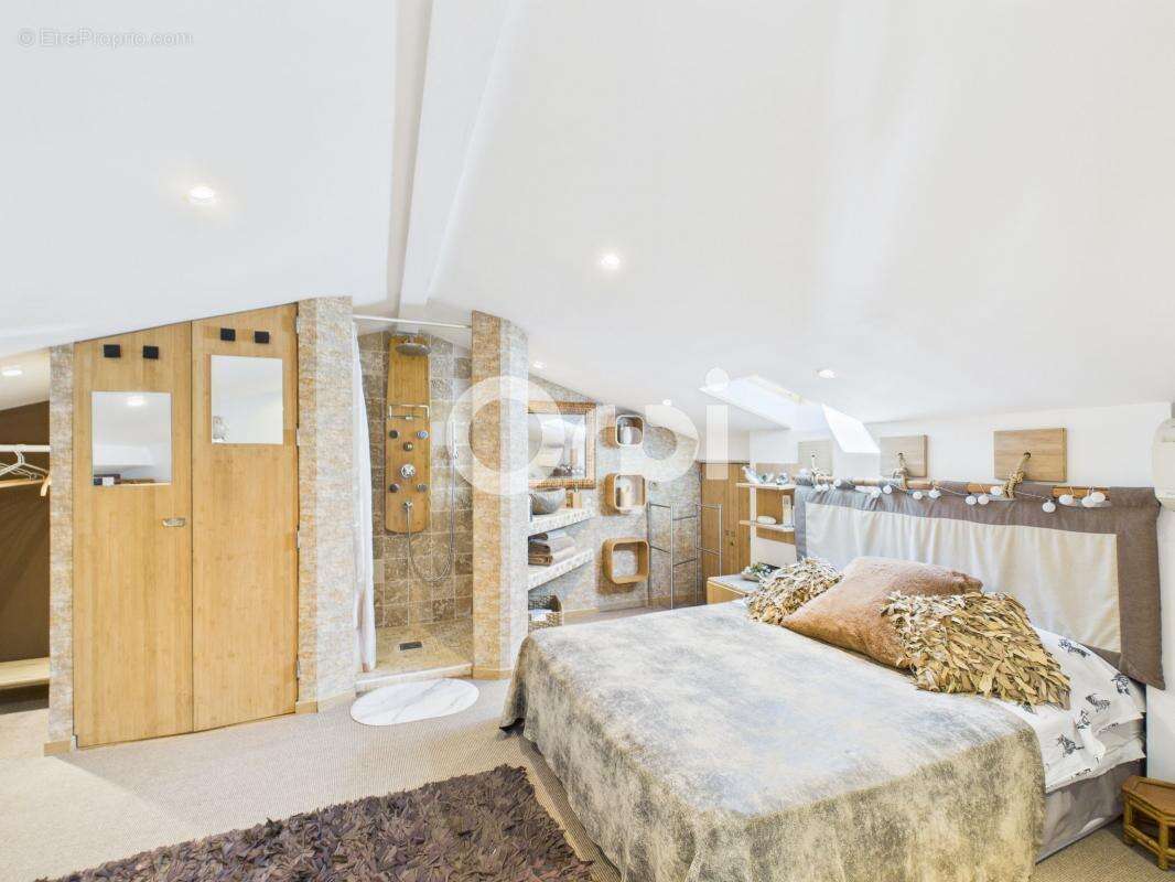 Maison à MANDELIEU-LA-NAPOULE