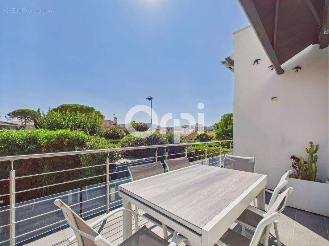 Maison à MANDELIEU-LA-NAPOULE