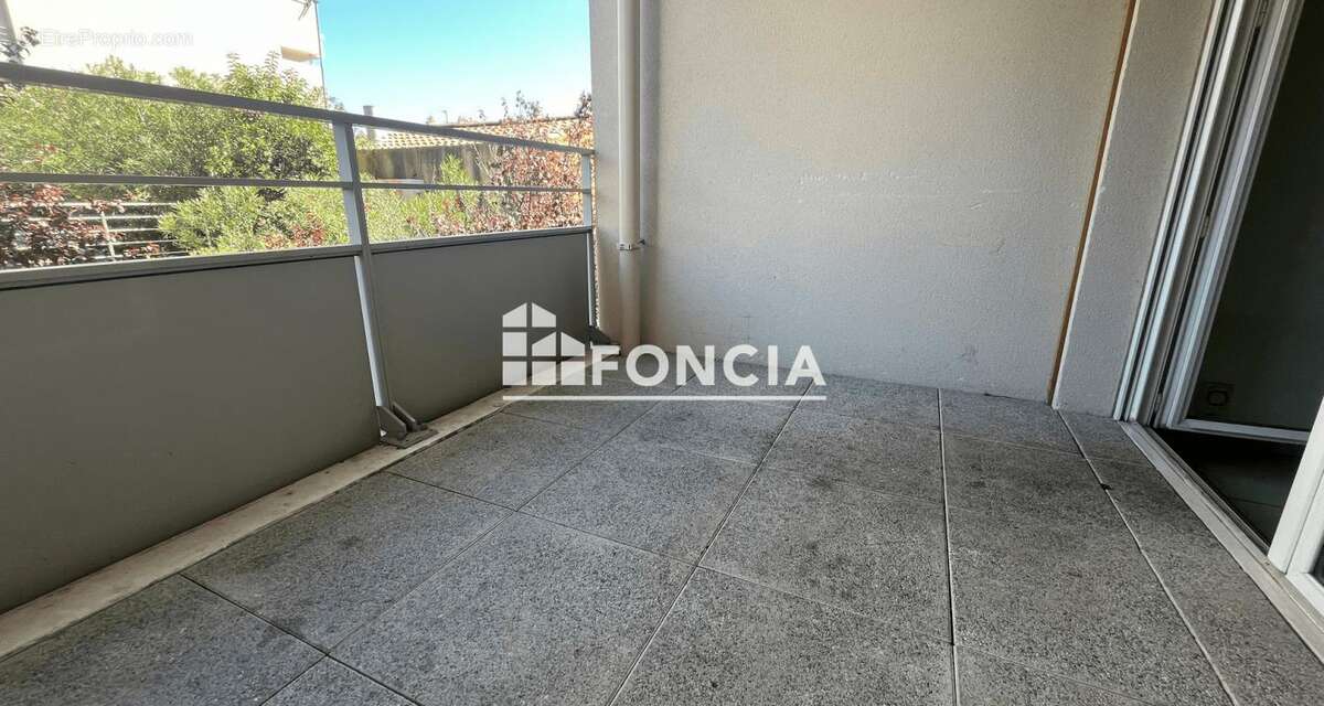 Appartement à MARSEILLE-4E