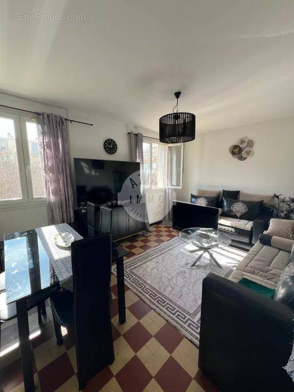 Appartement à MARSEILLE-9E