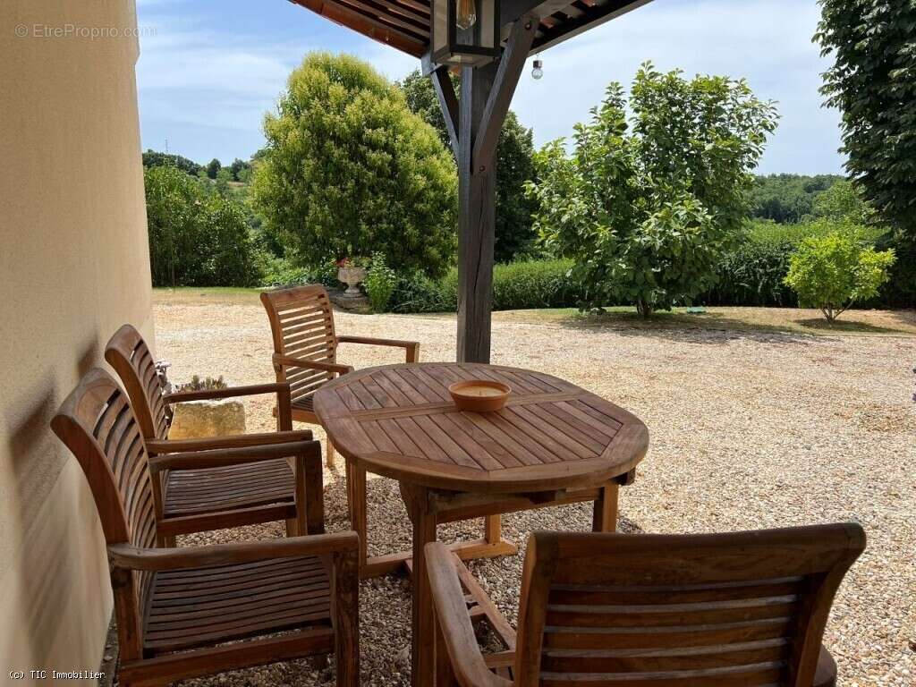 Maison à NANTEUIL-EN-VALLEE