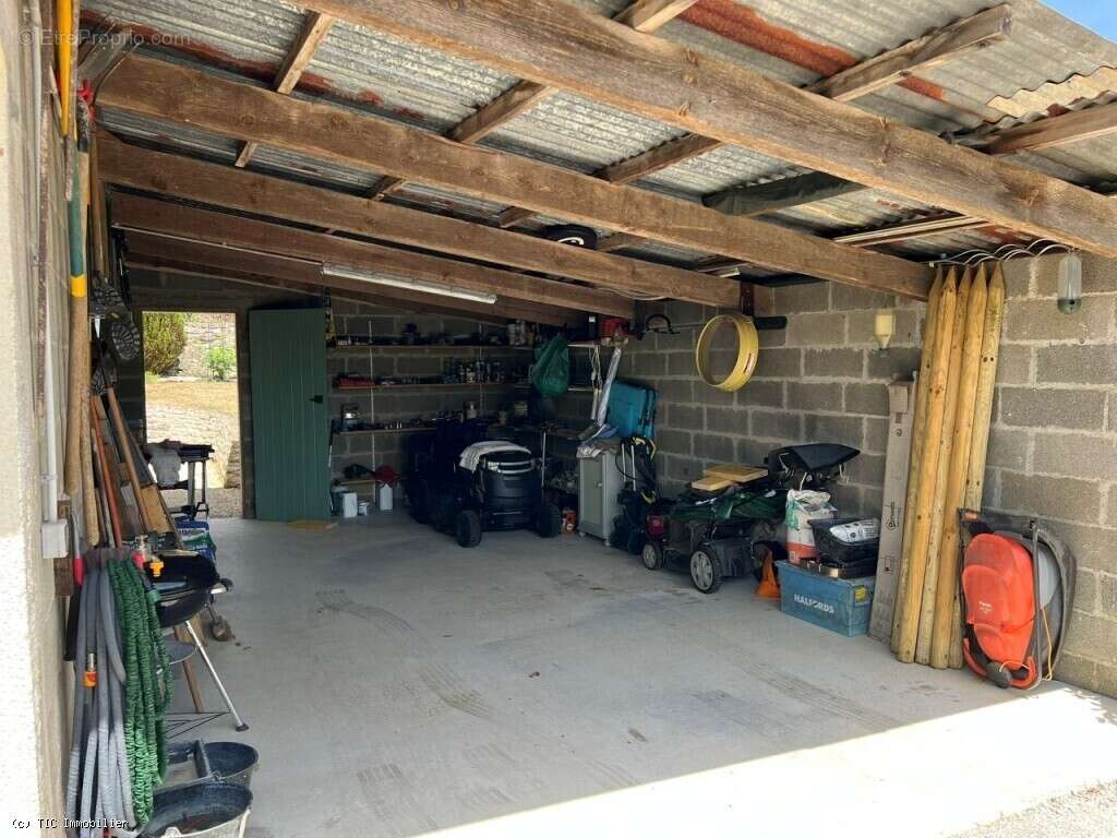 Maison à NANTEUIL-EN-VALLEE