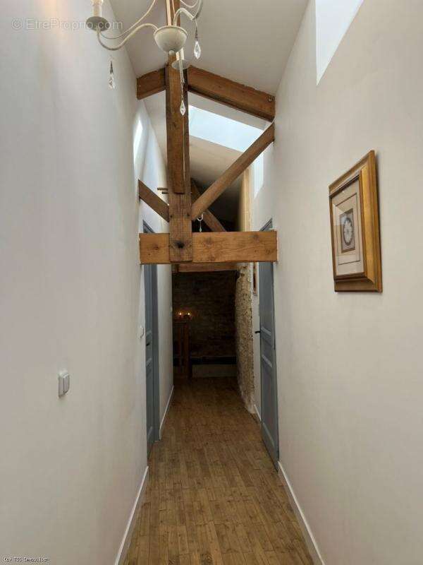 Maison à NANTEUIL-EN-VALLEE