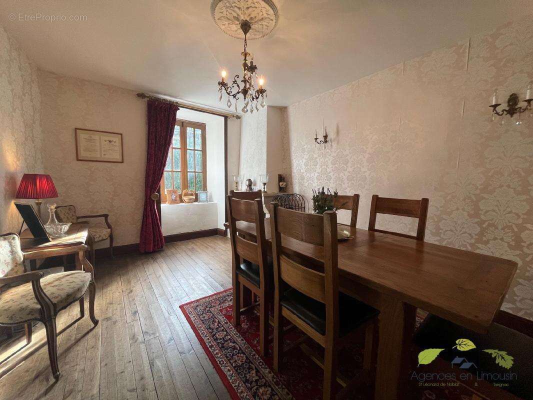 Maison à CHAMBOULIVE