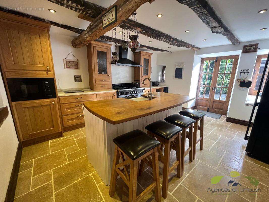 Maison à CHAMBOULIVE