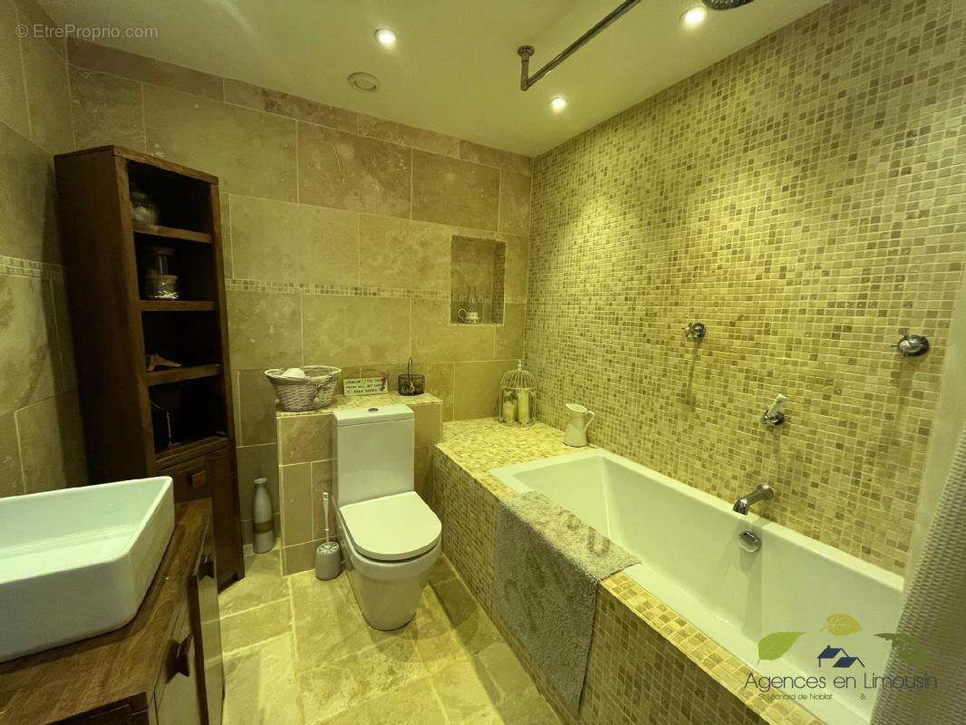 Maison à CHAMBOULIVE