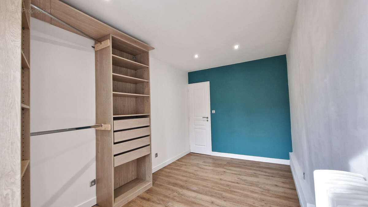 Appartement à COUZON-AU-MONT-D&#039;OR