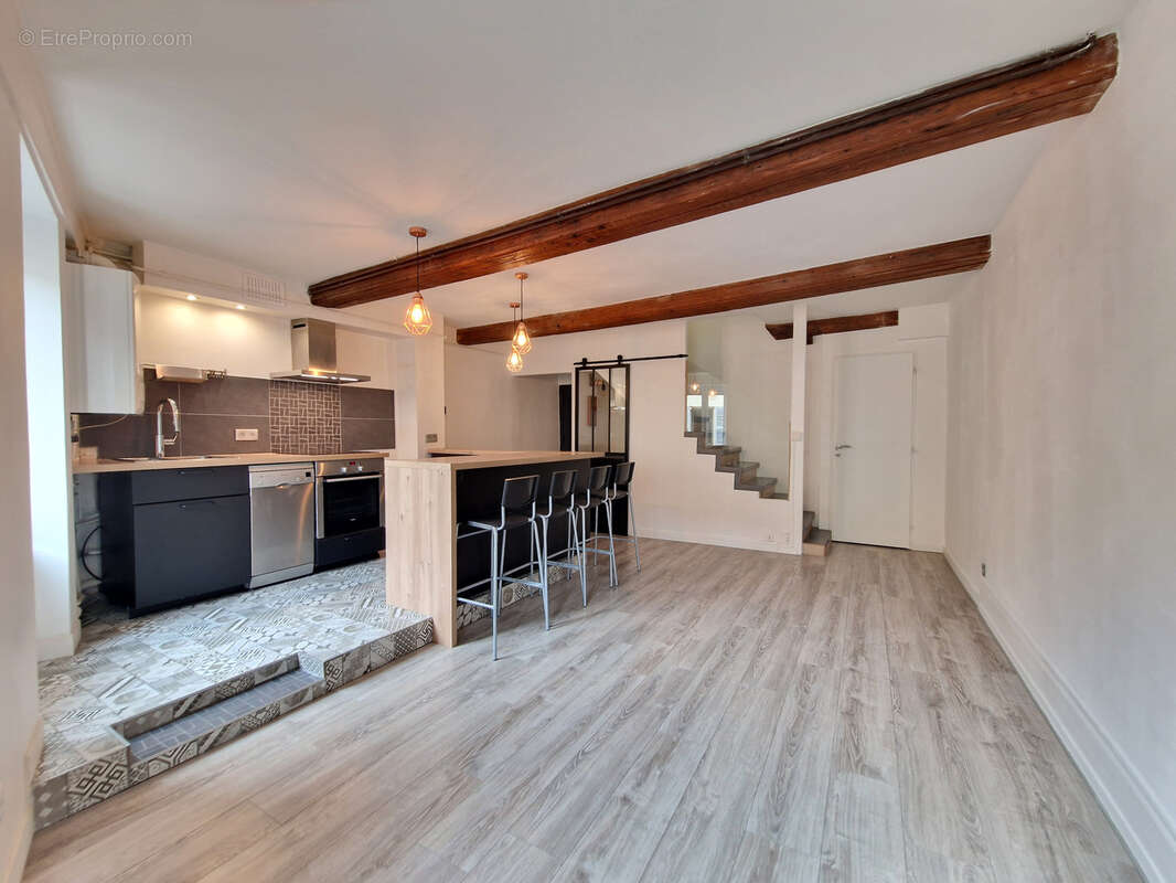 Appartement à COUZON-AU-MONT-D&#039;OR