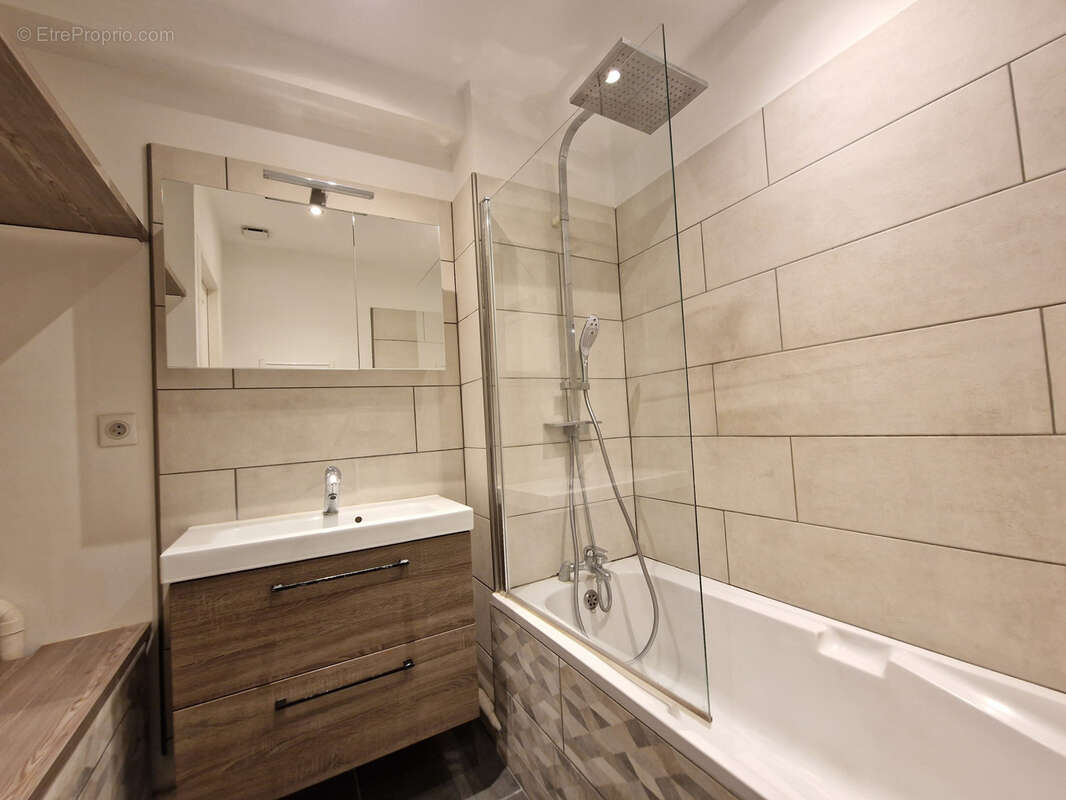 Appartement à COUZON-AU-MONT-D&#039;OR