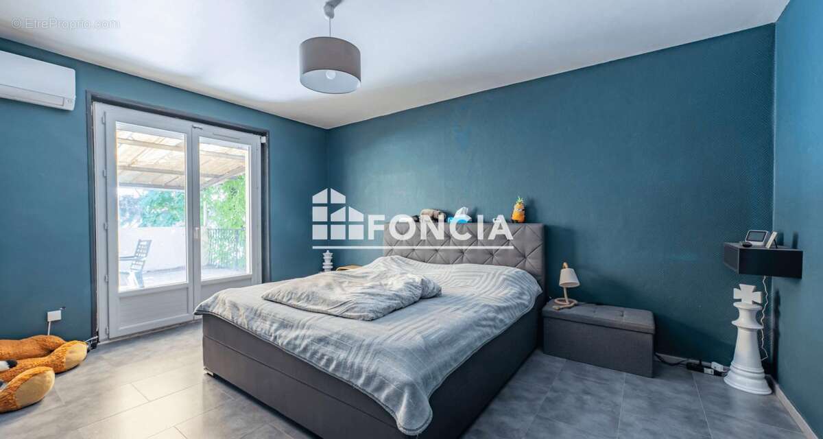 Maison à LE PEAGE-DE-ROUSSILLON