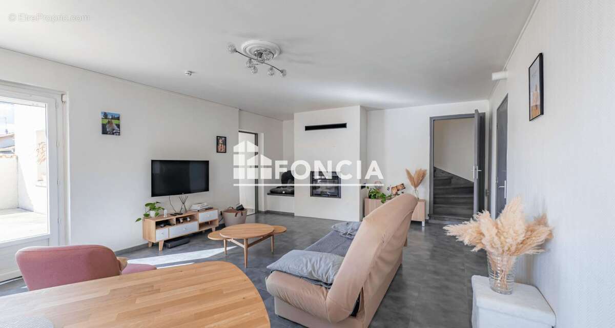 Maison à LE PEAGE-DE-ROUSSILLON