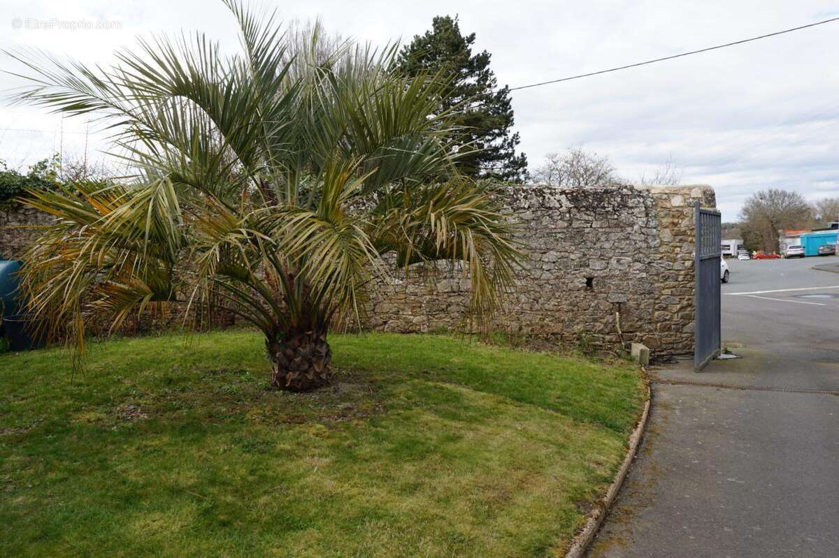 Maison à PLOUMAGOAR