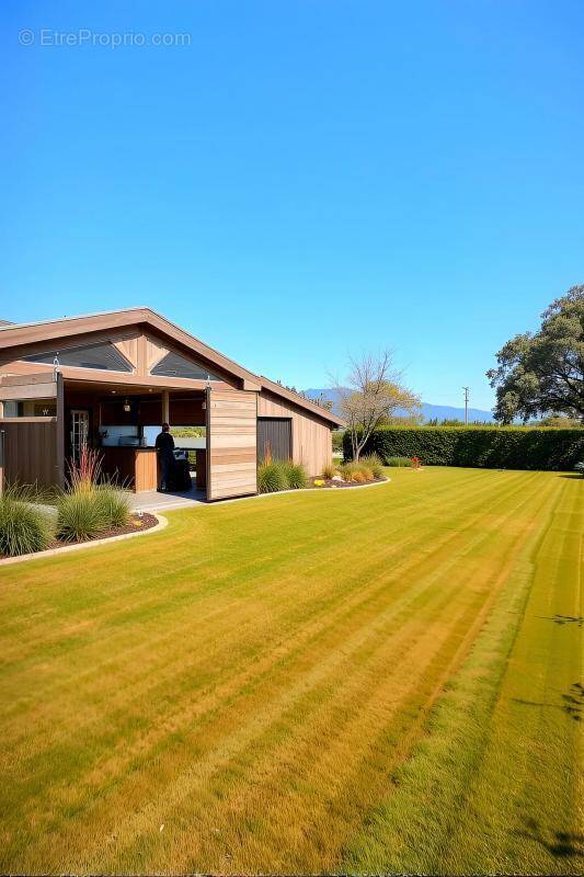Terrain à CHAMPAGNE-LES-MARAIS