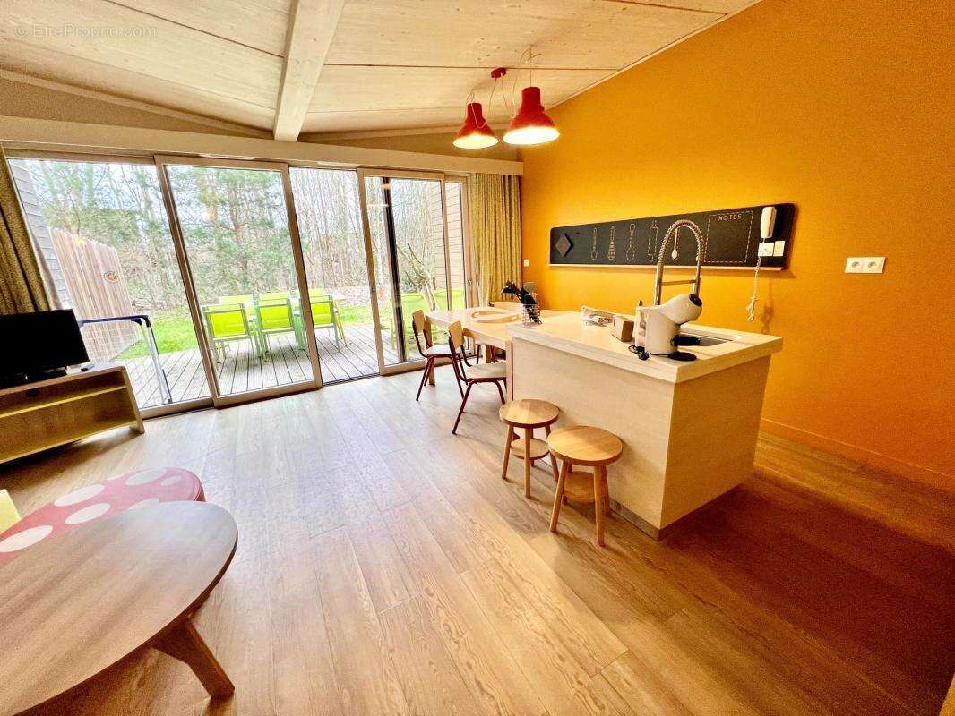 Maison à BAILLY-ROMAINVILLIERS