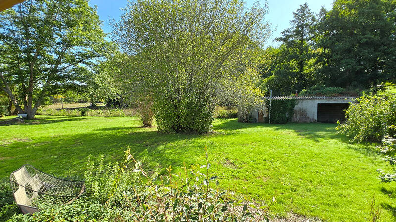 Maison à ORADOUR-SUR-GLANE